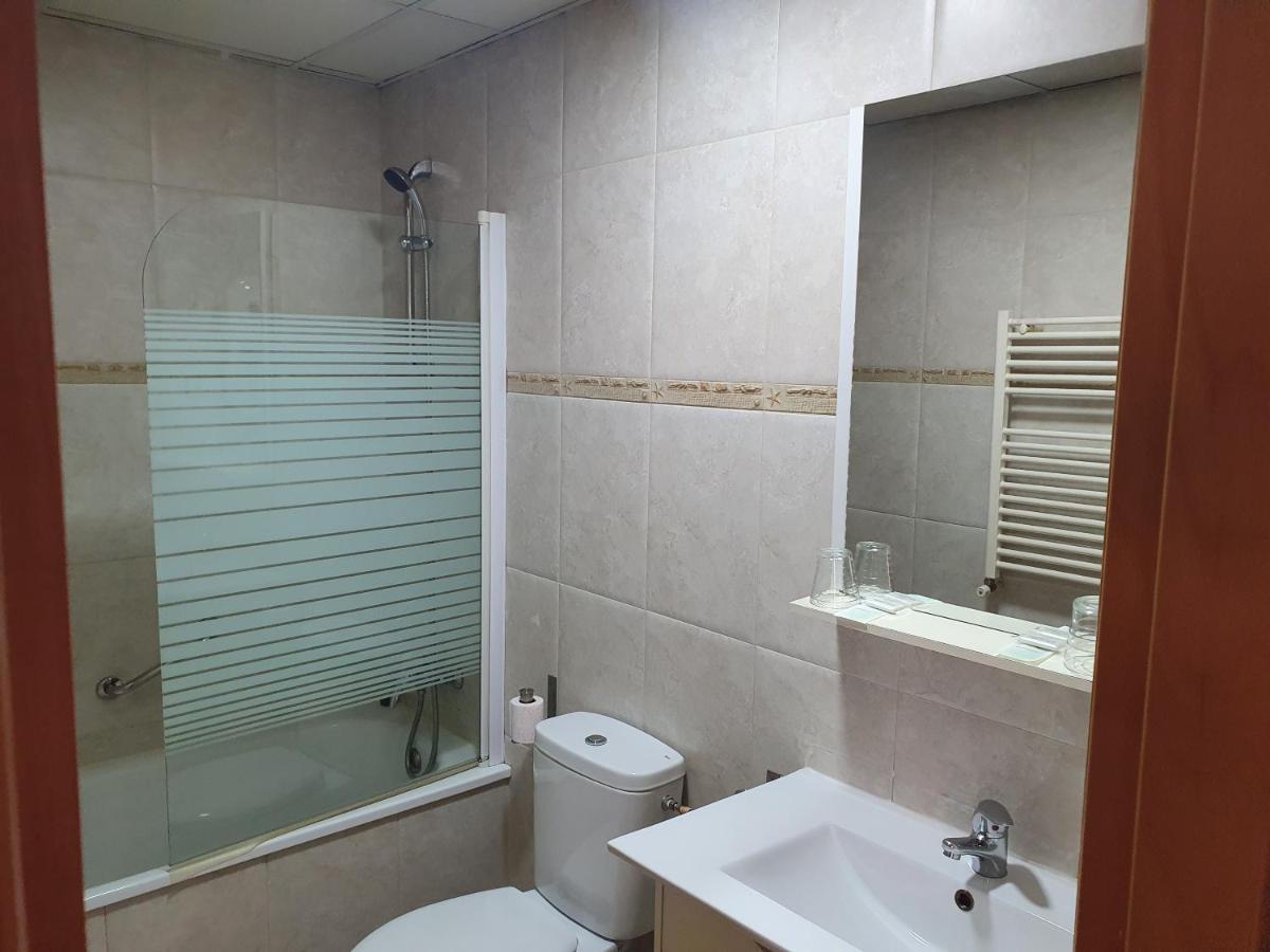 Hostal Fronton Alcobendas Zewnętrze zdjęcie
