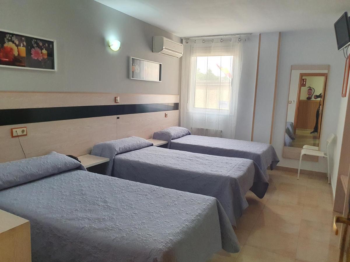 Hostal Fronton Alcobendas Zewnętrze zdjęcie