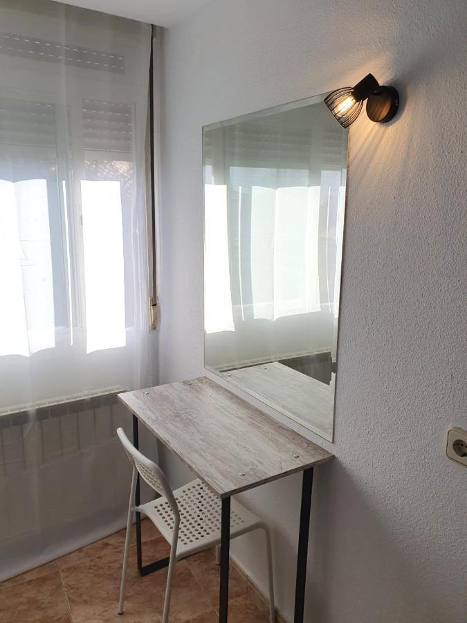 Hostal Fronton Alcobendas Zewnętrze zdjęcie