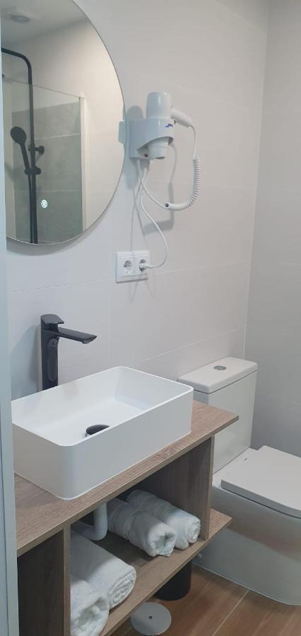 Hostal Fronton Alcobendas Zewnętrze zdjęcie