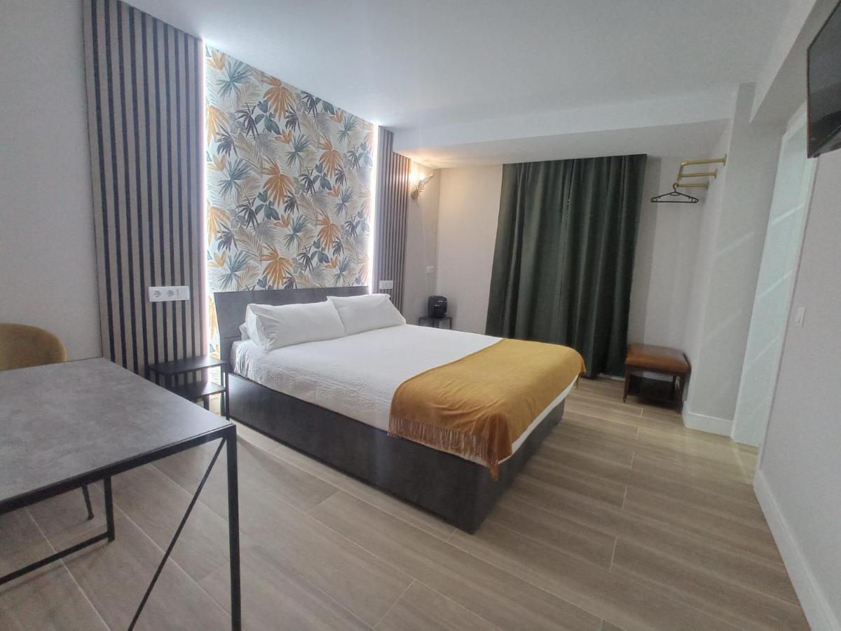 Hostal Fronton Alcobendas Zewnętrze zdjęcie