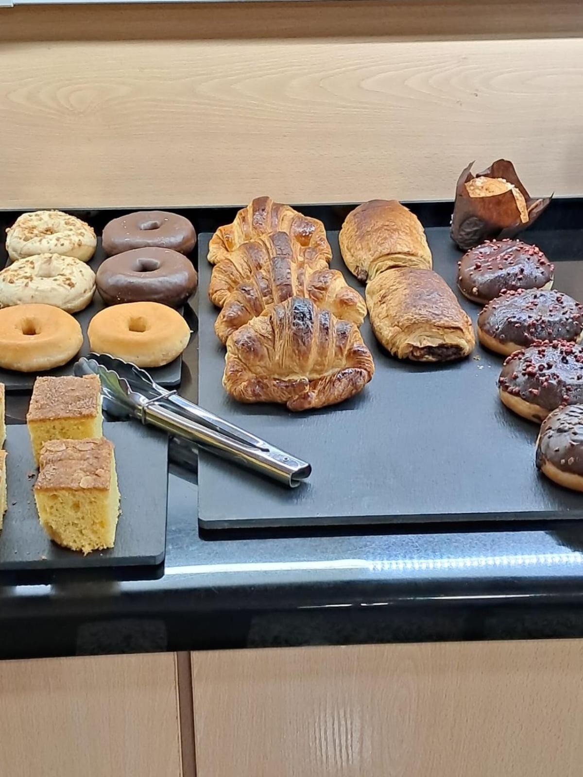 Hostal Fronton Alcobendas Zewnętrze zdjęcie